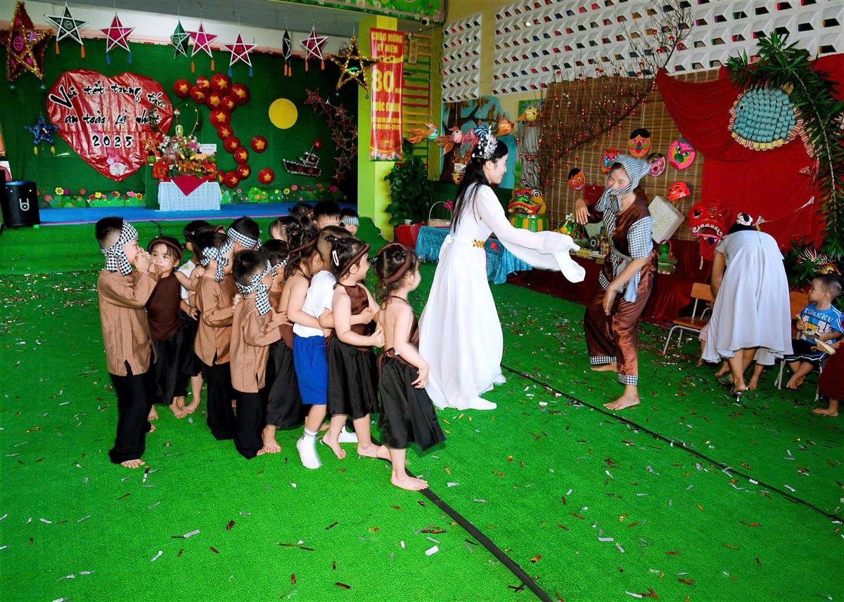 CHƠI CÁC TRÒ CHƠI VUI NHỘN